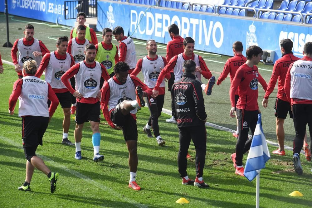 El Dépor entrena en Riazor a puerta cerrada