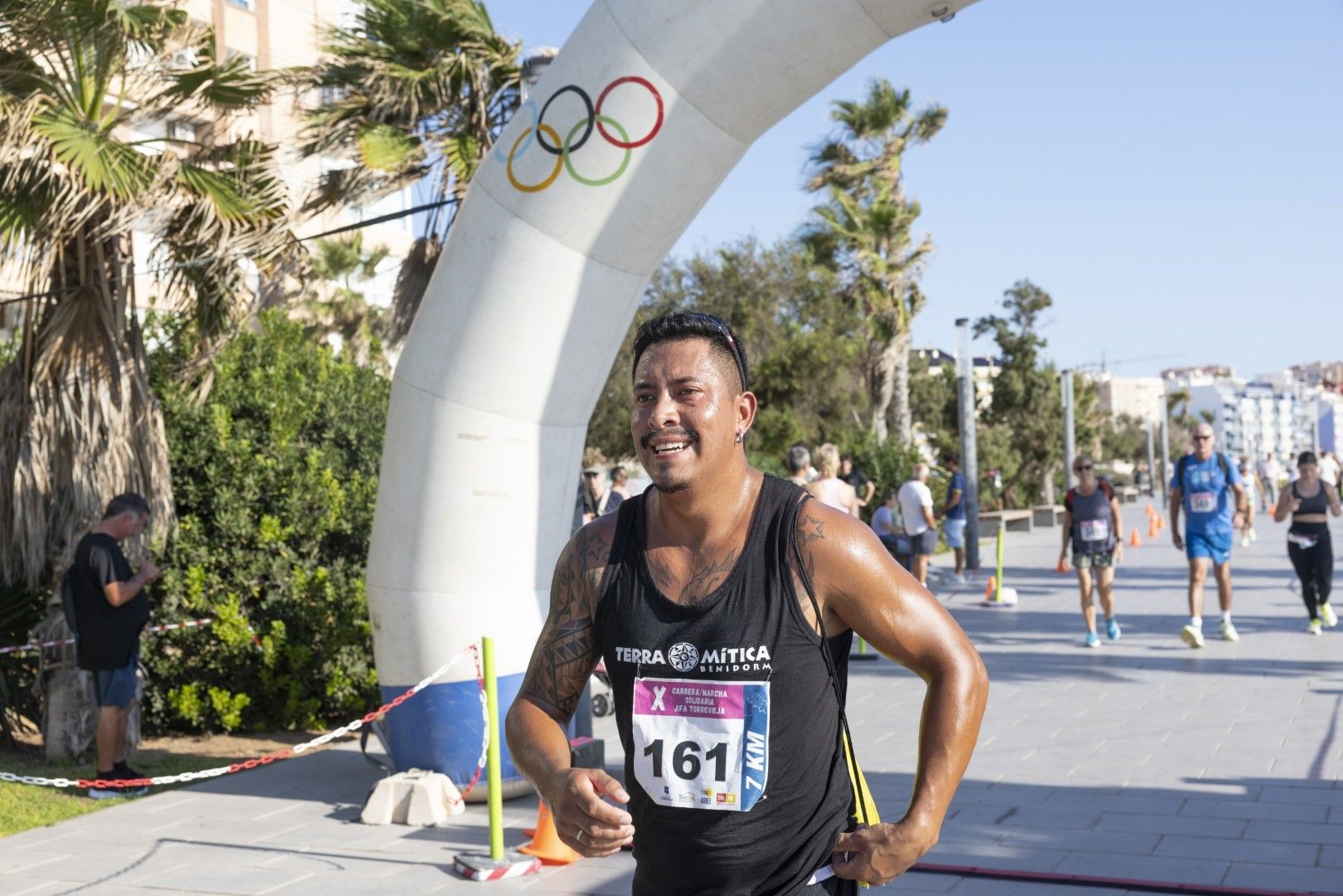Así fue en imágenes una nueva edición de la carrera solidaria de AFA Torrevieja