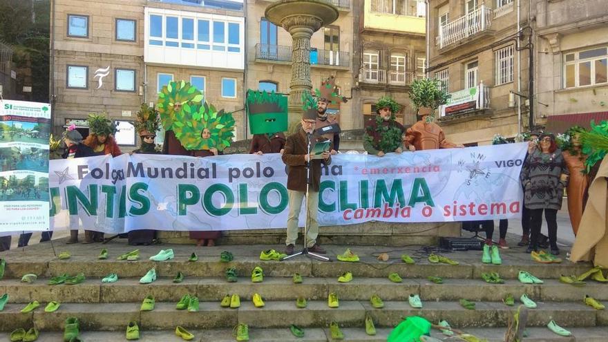 Colectivos ecologistas se concentran contra el túnel de Porta do Sol