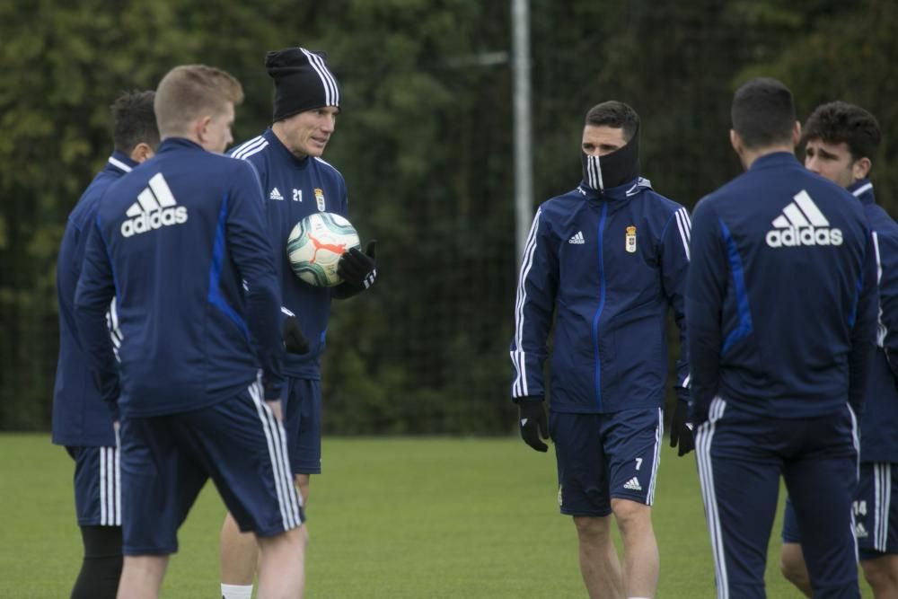 Primer entrenamiento del Real Oviedo después del derbi