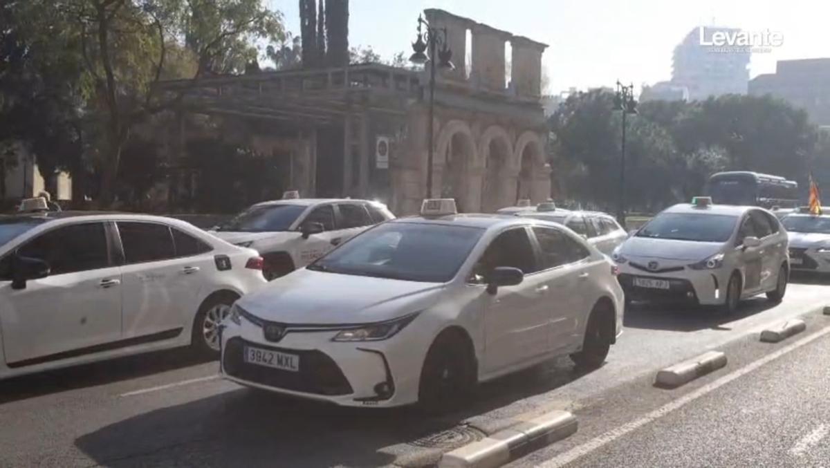Protesta de taxis en València.