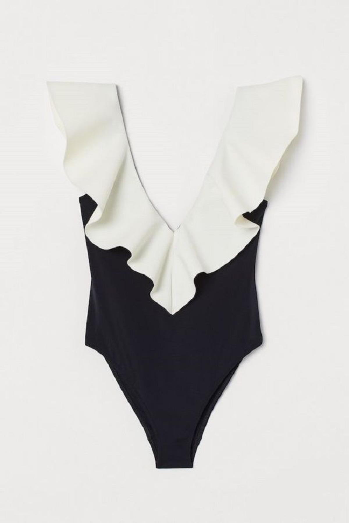 Bañador bicolor con volante, de H&M