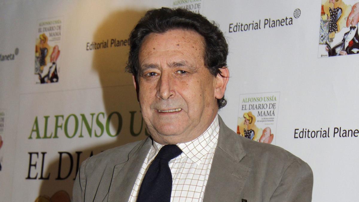 Alfonso Ussía, en la presentación de uno de sus libros, en 2009.
