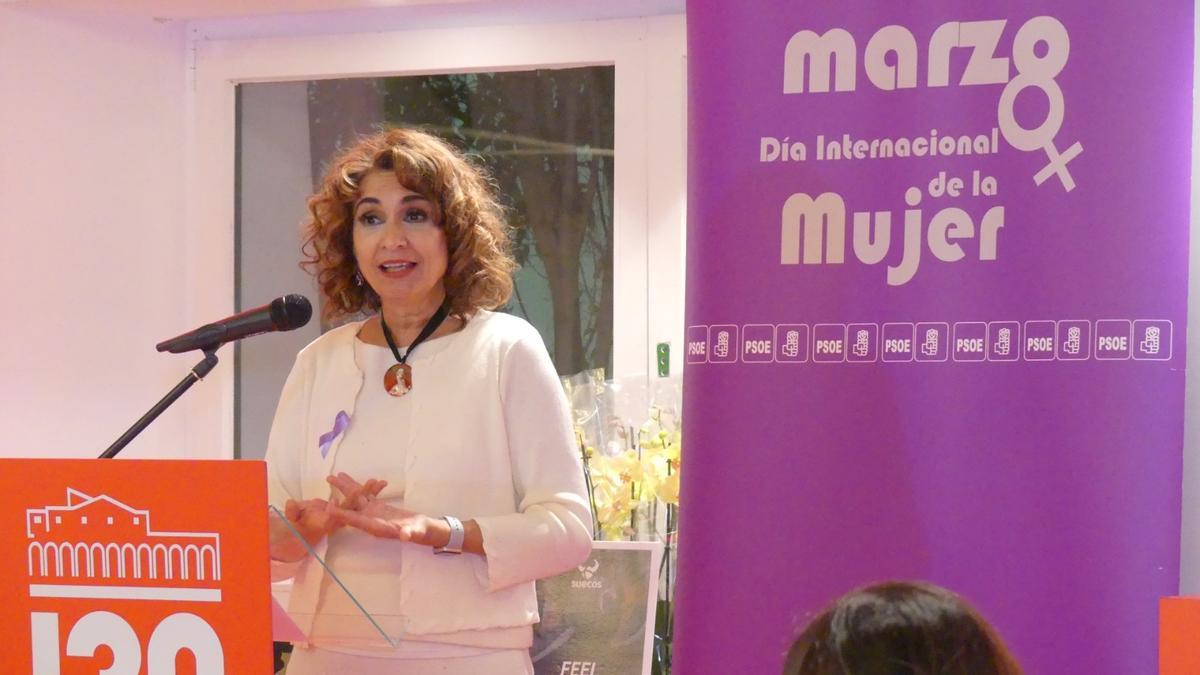 María Jesús Montero en la gala por la Igualdad del PSOE de Elche este viernes