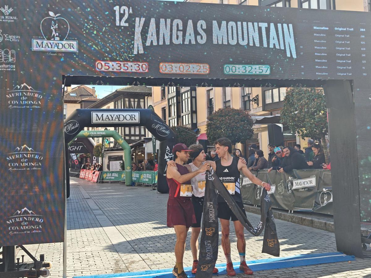 Los tres primeros en categoría masculina.