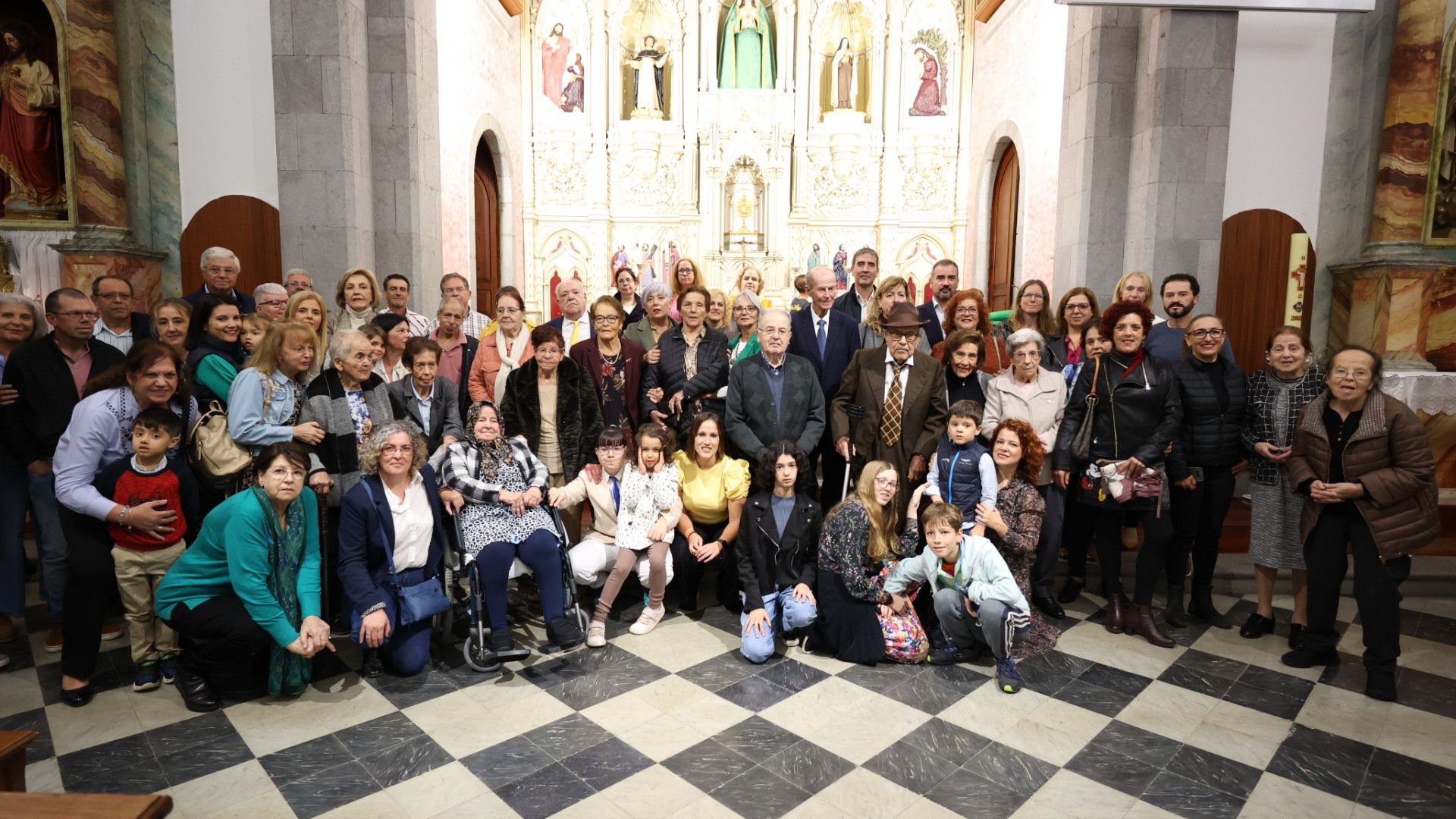 Homenaje a las personas mayores de 90 años en Valleseco