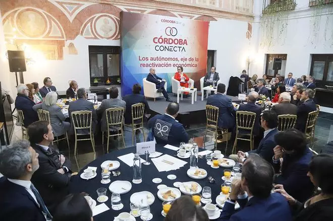 Lorenzo Amor y Blanca Torrent, en Córdoba Conecta