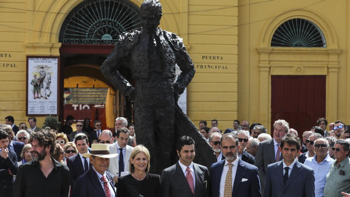 Vídeo | Inaugurado el monumento a Rafael de Paula en Jerez