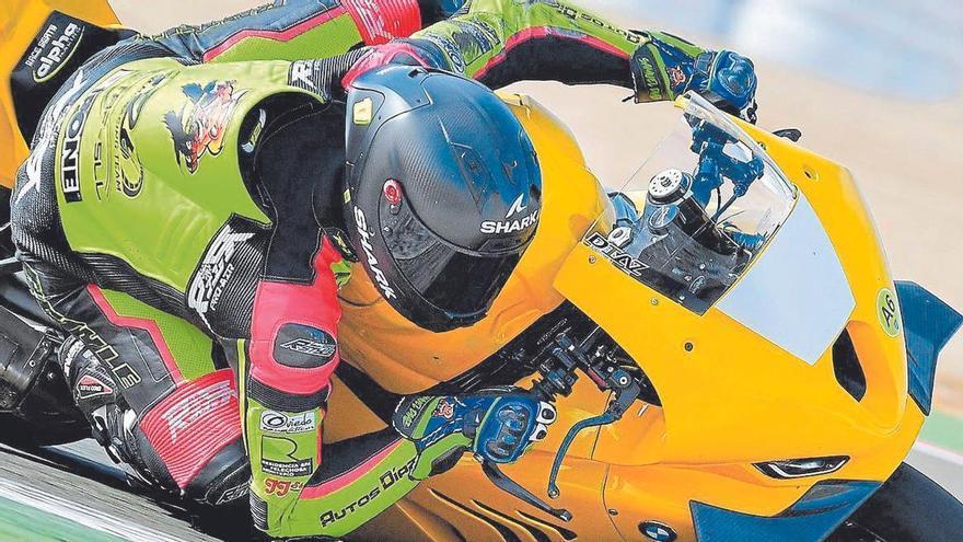 La increíble historia de Samuel Díaz: vuelve al podio de la Copa de España de superbike tras una terrible lesión