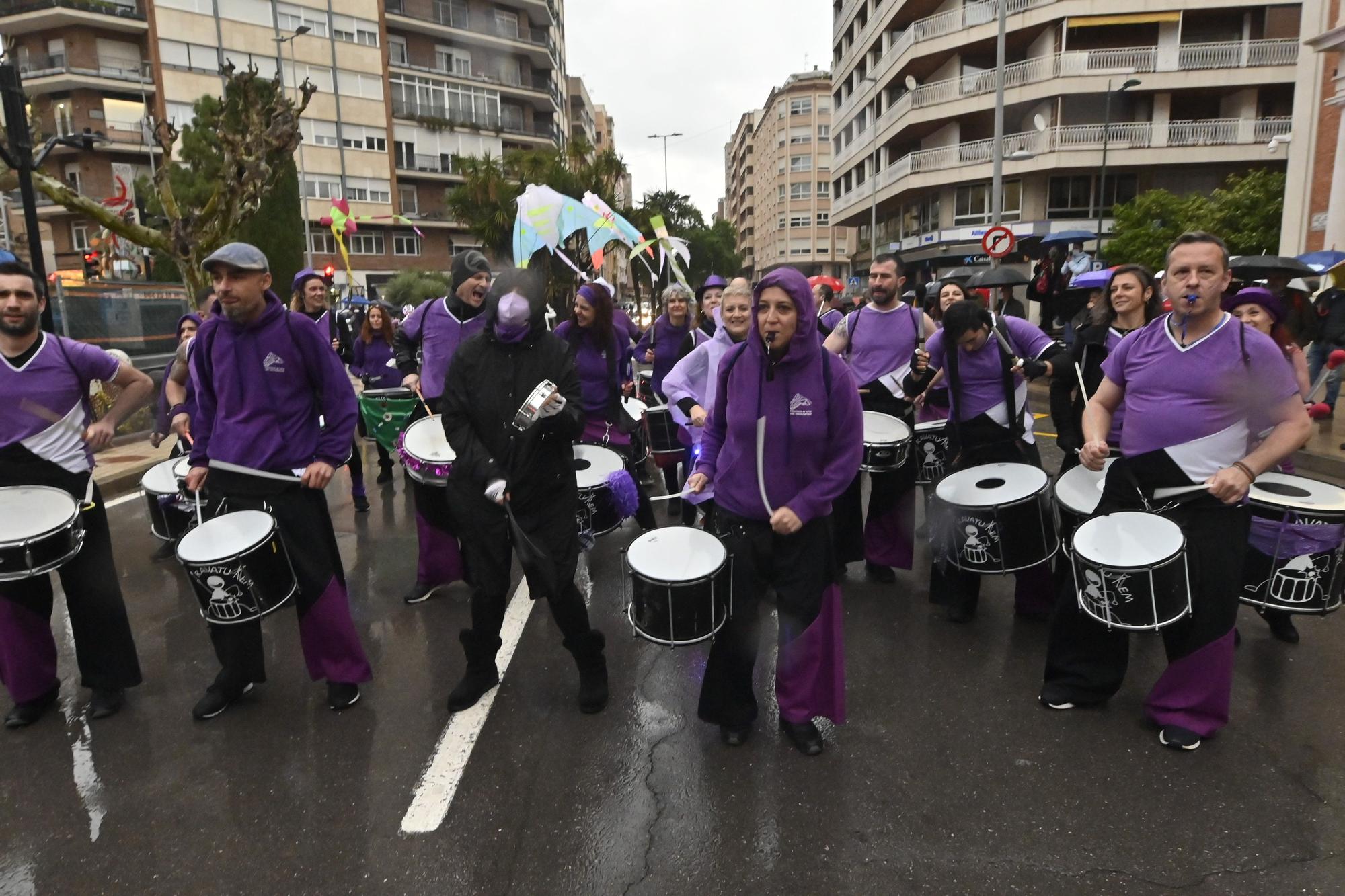 Teatro y música en el desfile de animación de la Magdalena