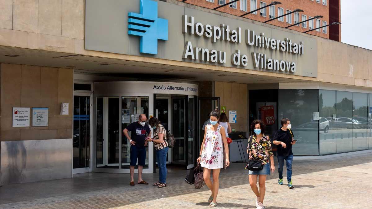 Entrada del Hospital Arnau de Vilanova