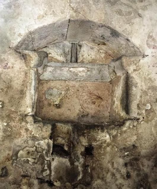 Los investigadores lograron situar un antiguo refectorio del convento con una ornacina que podría ser la que se describe en documentos del Museo y que cobijaba una imagen de San Benito.