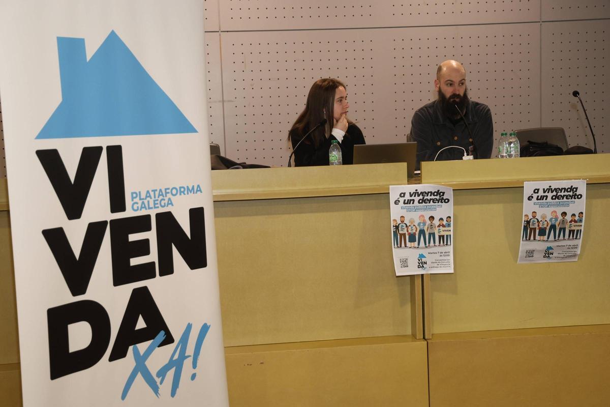 Componentes de Vivenda Xa, la semana pasada en Vilagarcía.