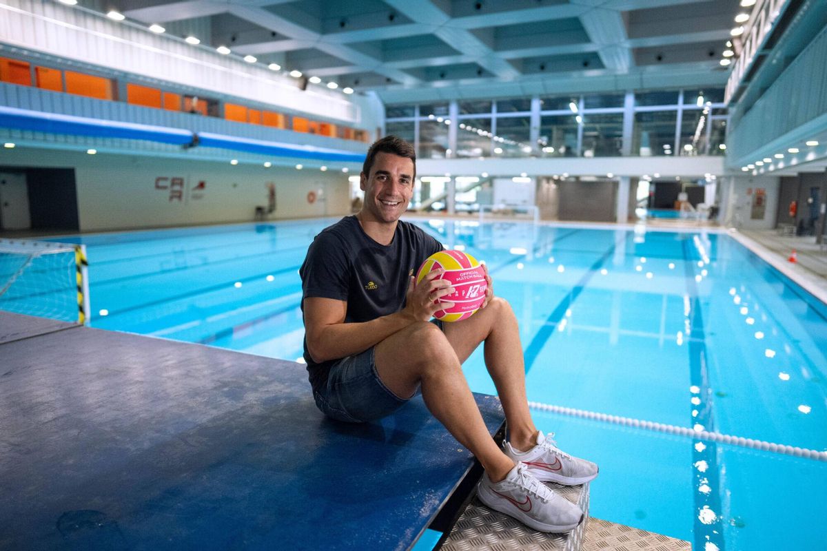 SANT CUGAT DEL VALLÈS 04/07/2025 Deportes. Retratos a Edu Lorrio (portero de la selección española de waterpolo), FOTO de ZOWY VOETEN