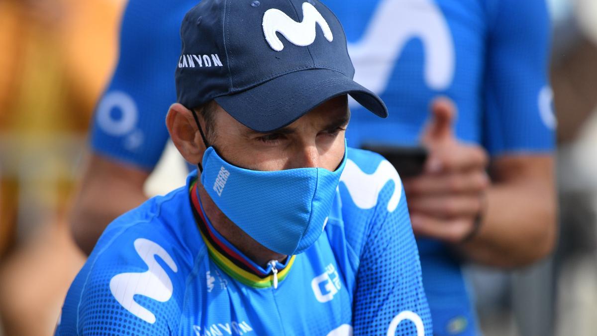 Archivo - Spanish cyclist Alejandro Valverde of Movistar Team takes part in the presentation of the teams participating in the 108th edition of the Tour de France cycling race. This year&#039;s Tour de France is taking place from 26 June to 18 July 2021.