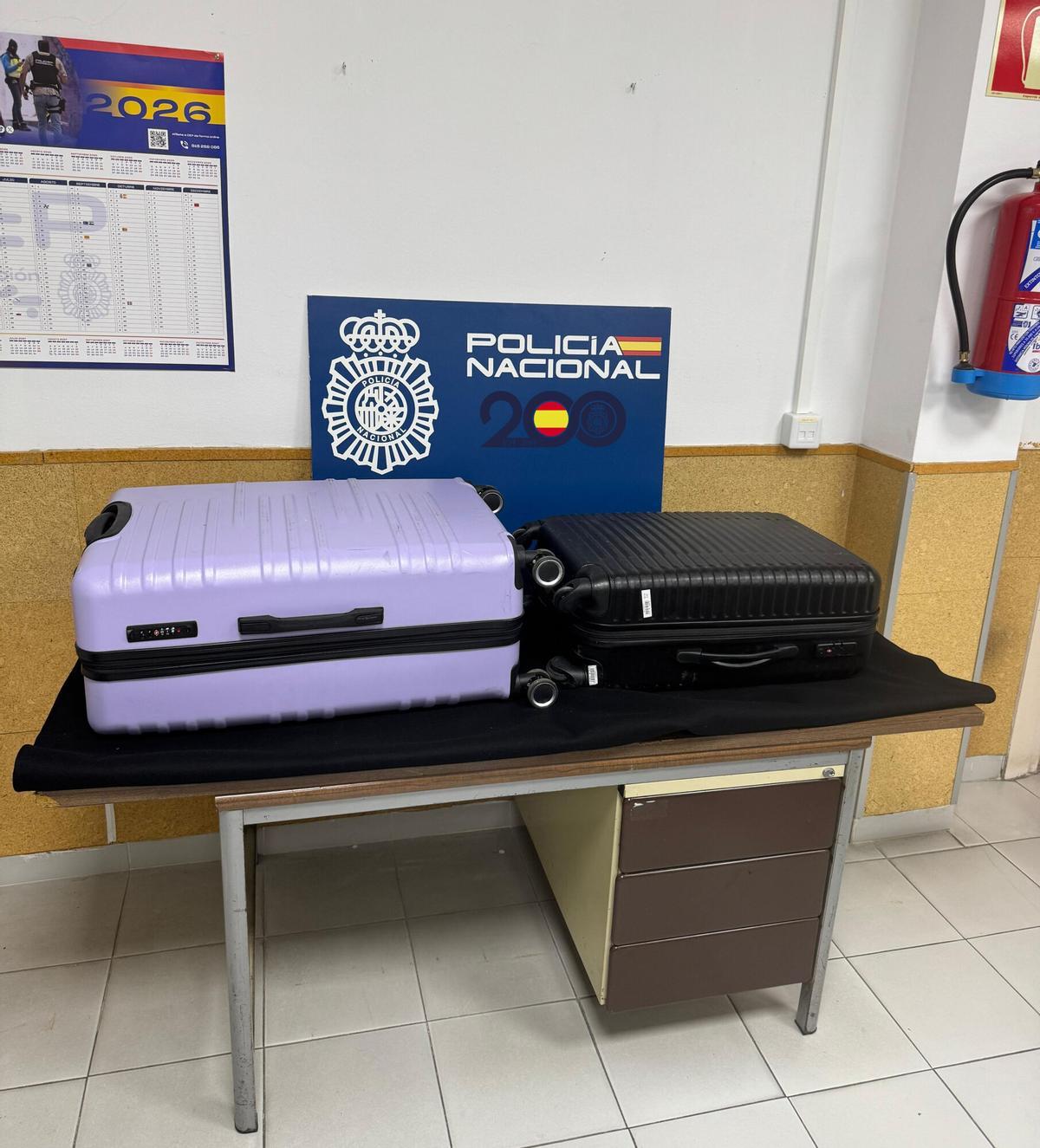 Les drogues incautades a la Jonquera per la Policia Nacional en la ruta d'autobús Barcelona-París.