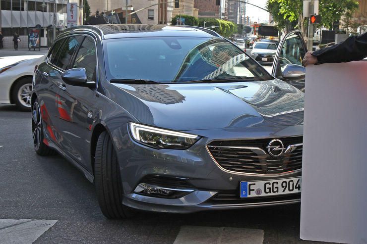 El Sports Tourer estará disponible en Gálvez Motor y Autopremier, concesionarios oficiales de Opel en la provincia