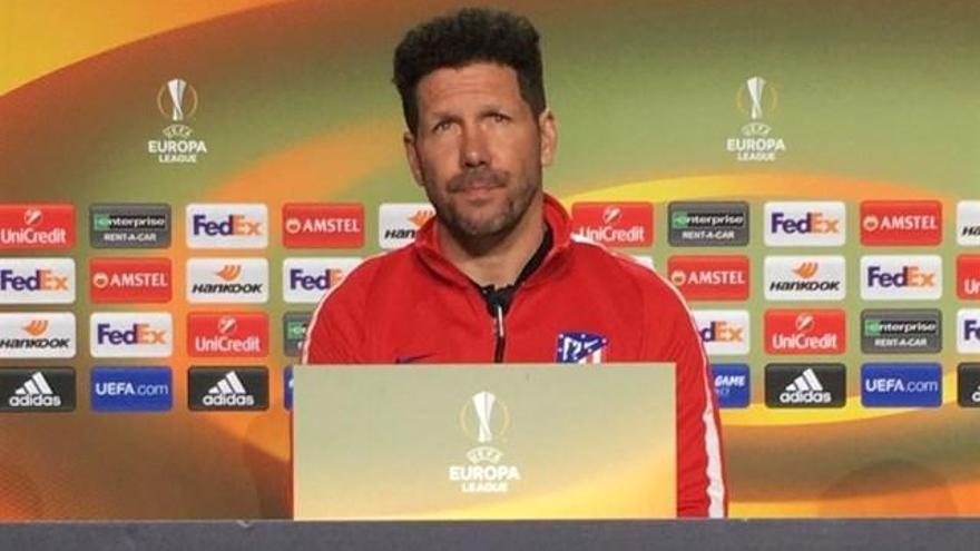 Simeone: &quot;La eliminatoria está ajustada, la calidad de los jugadores la llevará a un lado u otro&quot;