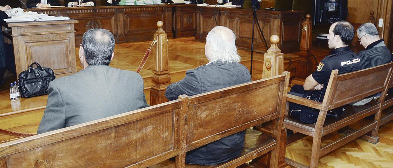 El tribunal de la Sección Segunda de la Audiencia en un juicio. // R. Vázquez