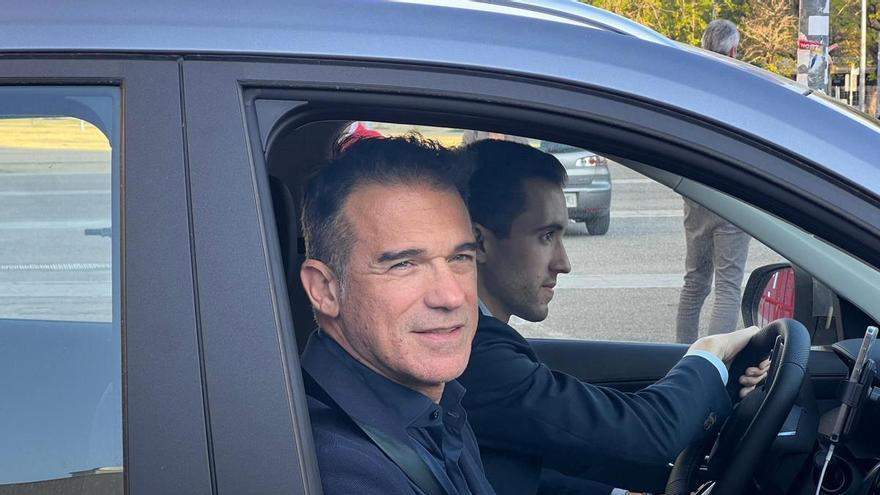 Vídeo | Luis García Plaza sale del Ramón Sánchez-Pizjuán tras firmar como nuevo entrenador del Sevilla FC