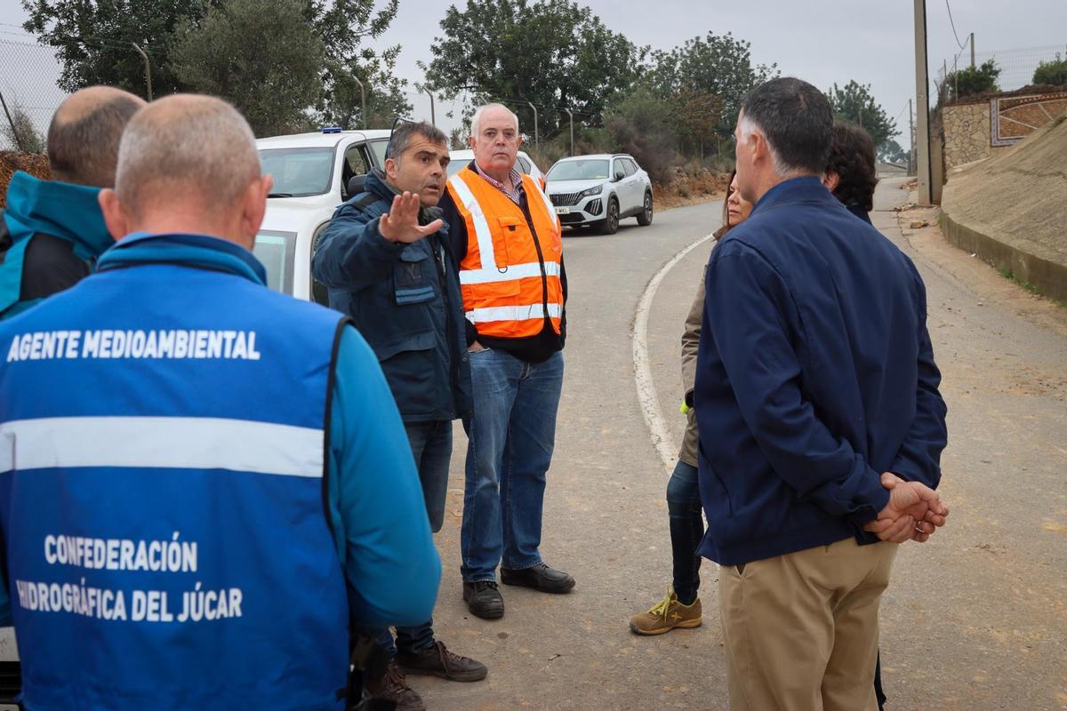 Torrent trabaja en un paso elevado en Xarcos Secs