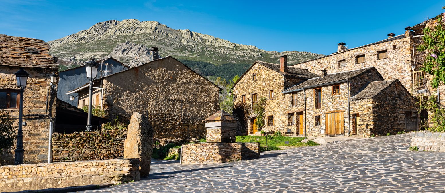 La plaza de María Cristina en Valverde de los Arroyos