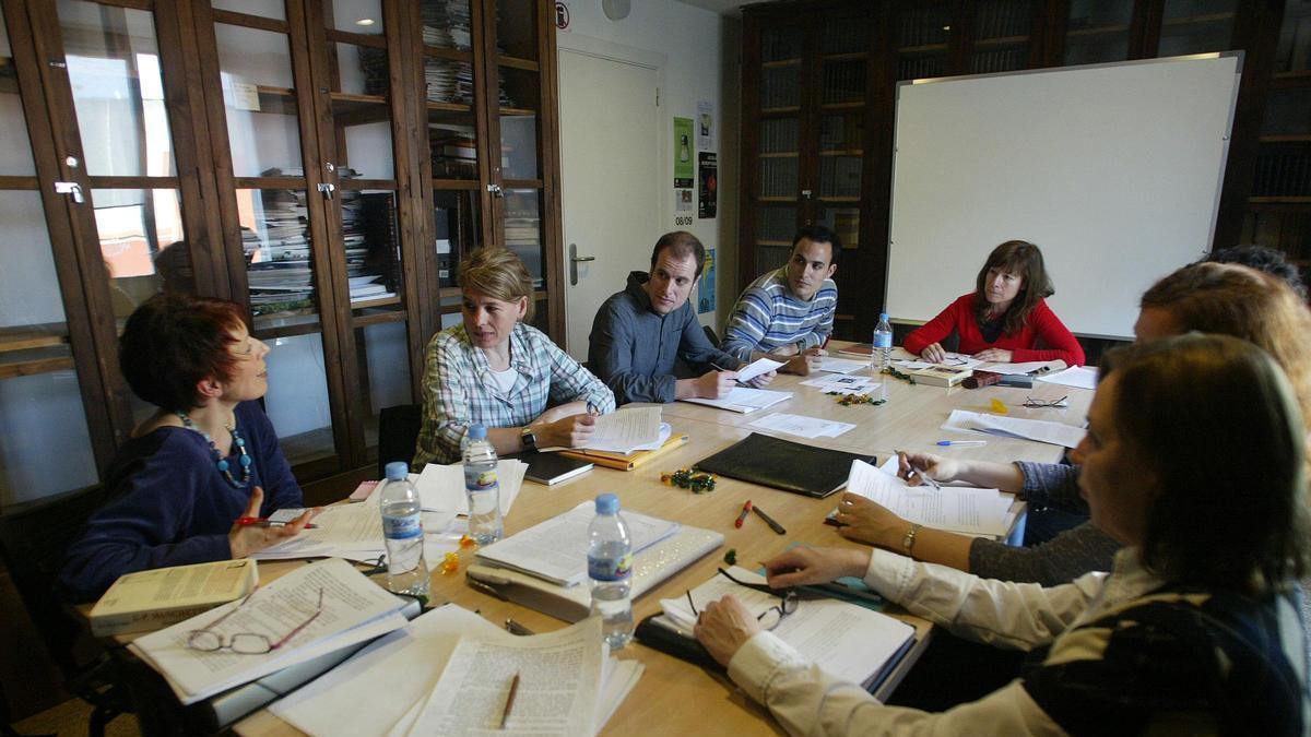 Asistentes a un curso sobre cuento infantil en el Ateneu barcelonés.