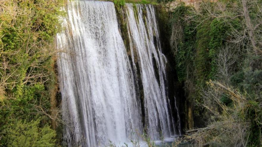 Una de las cascadas más espectaculares de España está muy cerca de Alicante: descúbrela