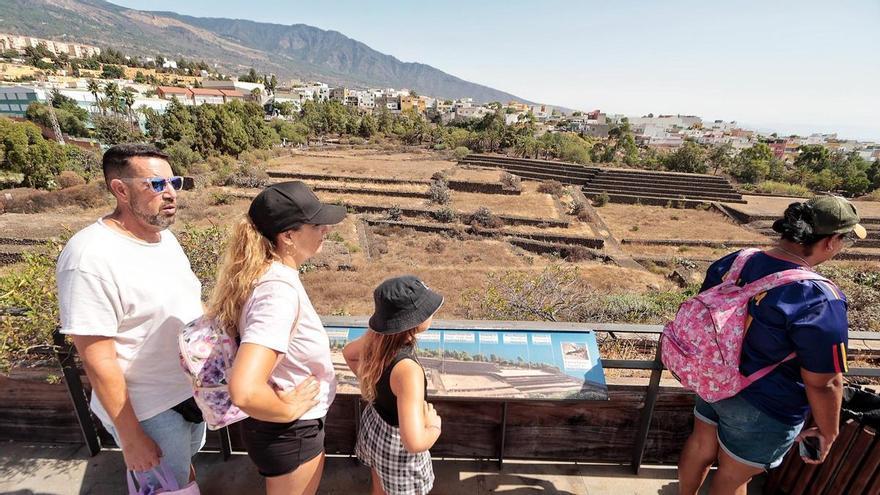 Pequeño Valiente visita las Pirámides de Güímar
