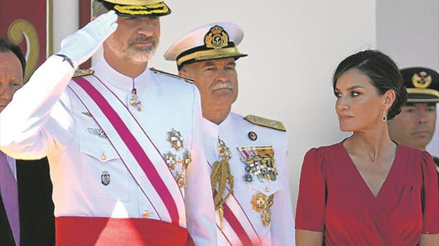 El rey muestra su gratitud a los militares «caídos por la paz»