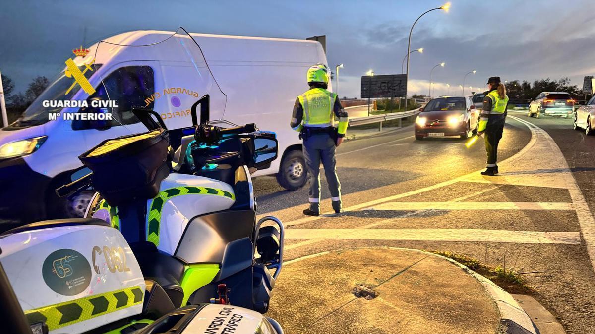 El Subsector de Tráfico de la Guardia Civil durante un operativo