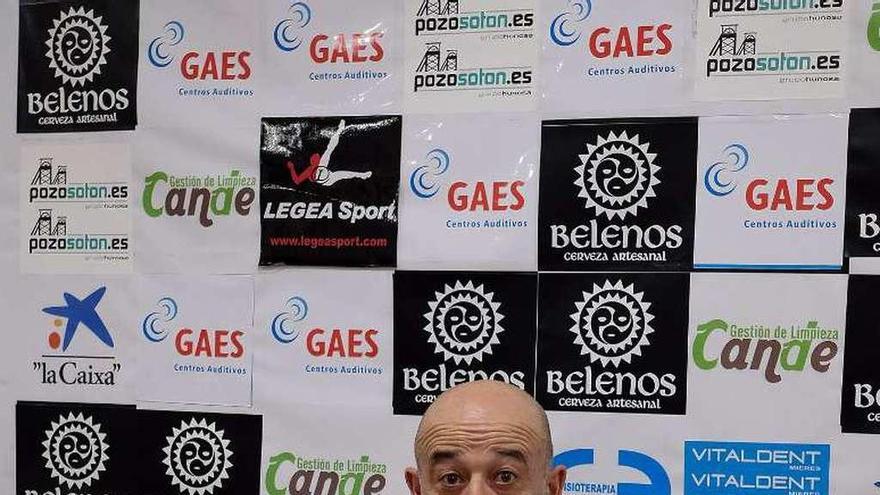 Roberto Ardura, durante la rueda de prensa de ayer.