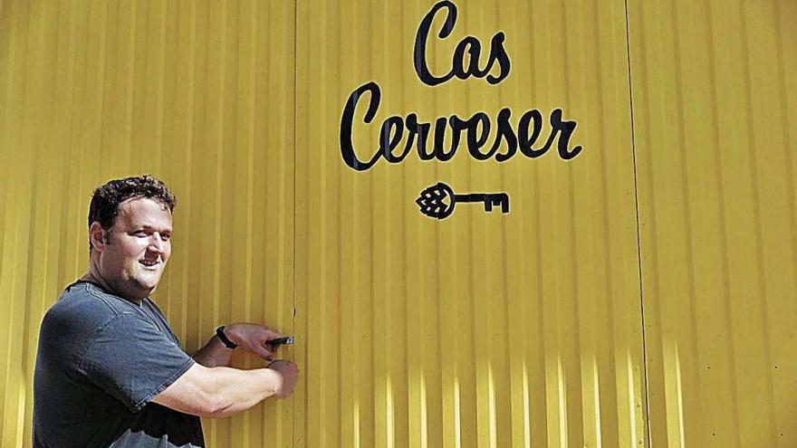 El cervecero Sebastià Morey cierra para siempre las puertas de Cas Cerveser.