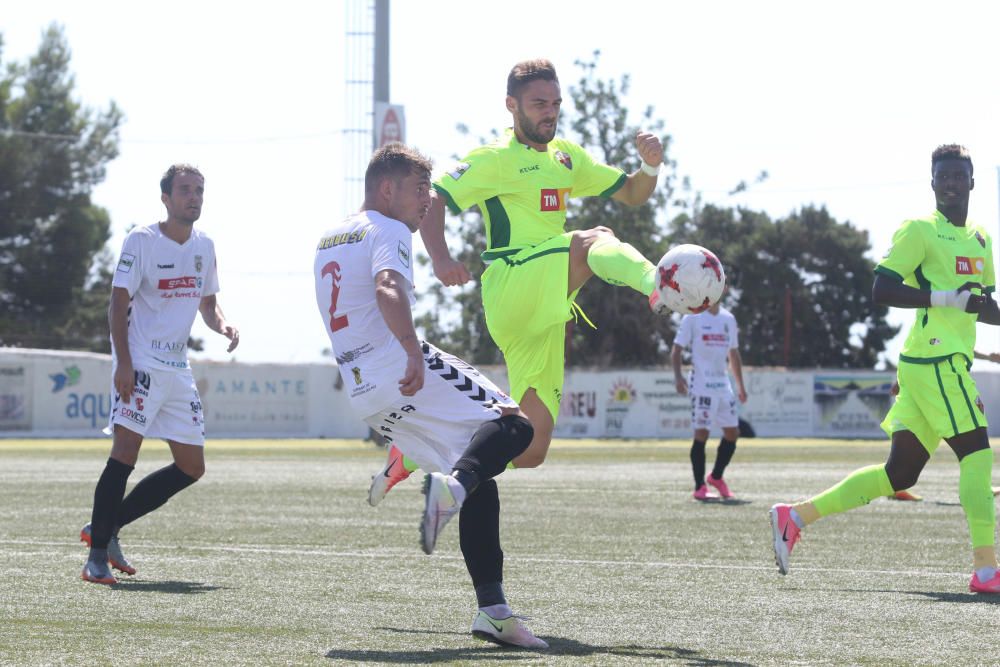 El Elche sufre para ganar y llega al derbi copero como líder