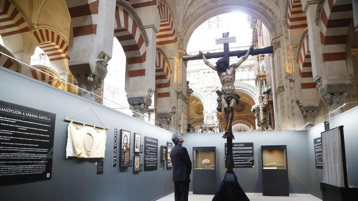 La exposición 'El hombre de la Sábana, revelaciones y misterios que permanecen', en imágenes