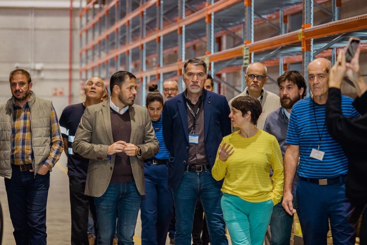 Imagen de la visita realizada en la nueva instalación de Ikea, en Salinetas, Telde.