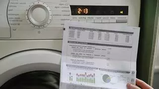 La bajada de precios de la luz y el gas modera la inflación en abril, pese al mayor gasto de la Semana Santa