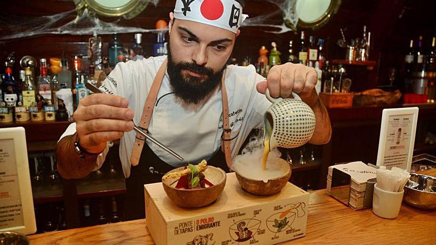 Un cocinero prepara tapas en una anterior edición del certamen. | // RV