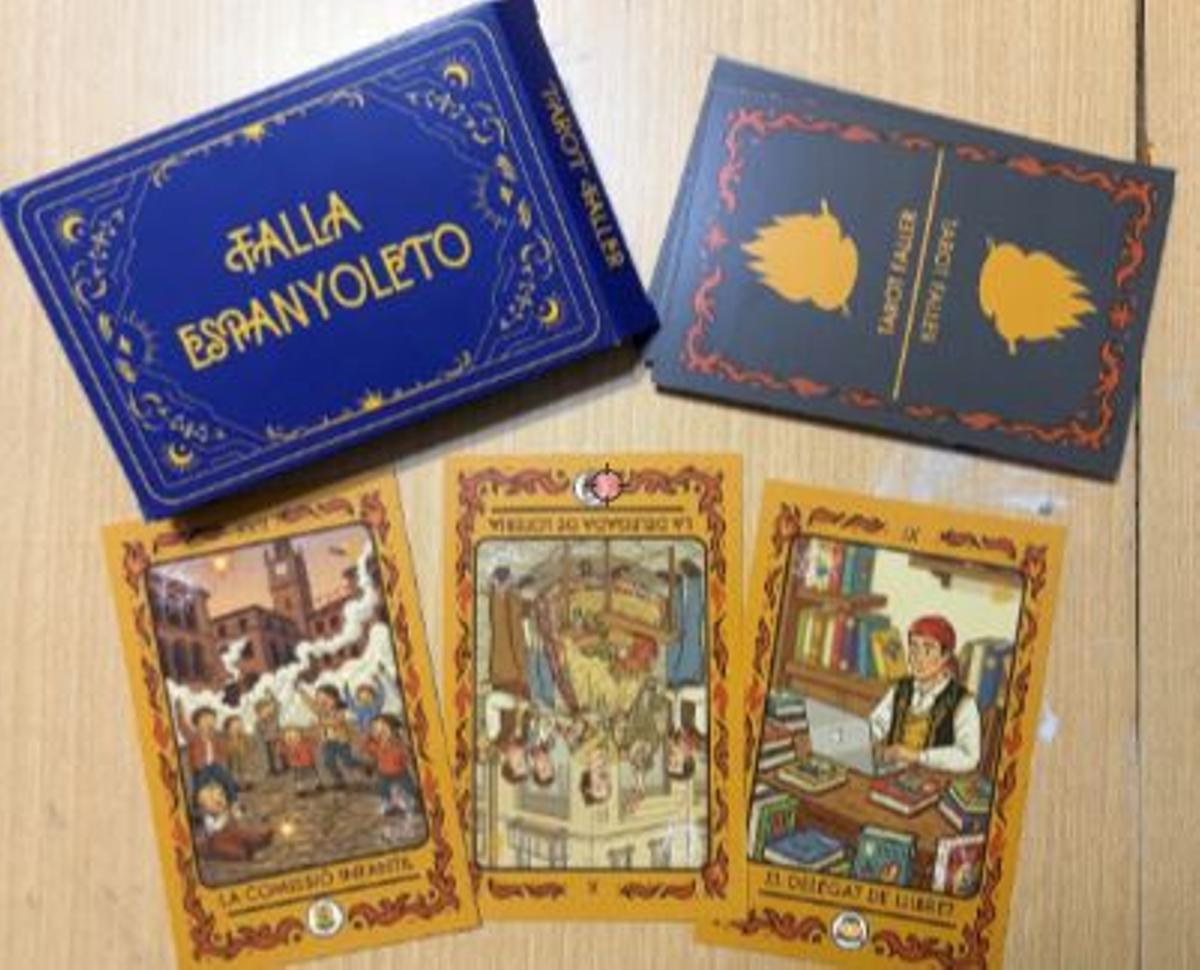 Libretos de la Falla Espanyoleto de Xàtiva, en el acto de la presentación.