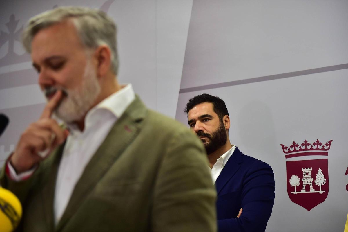 Fotogalería | La rueda de prensa de despedida de Fernando Pizarro, en imágenes