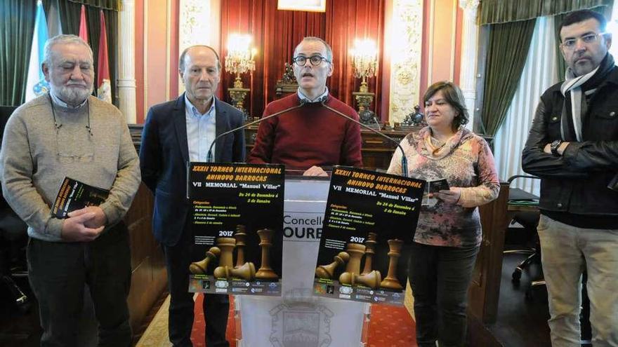 Jésus Vázquez, el alcalde de Ourense, Mario Guede y responsables del torneo. // Iñaki Osorio