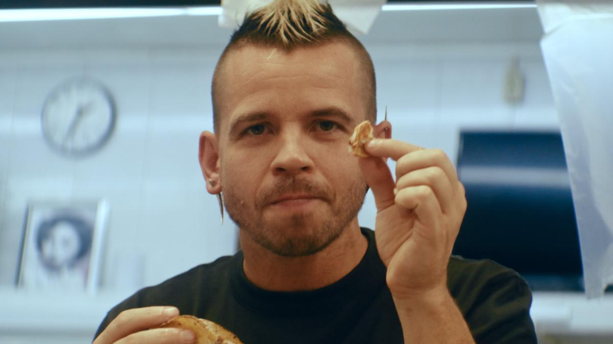 Llega a Alicante el pollo al estilo DiverXO de Dabiz Muñoz
