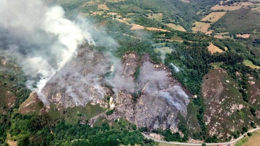 Vista aérea del incendio.