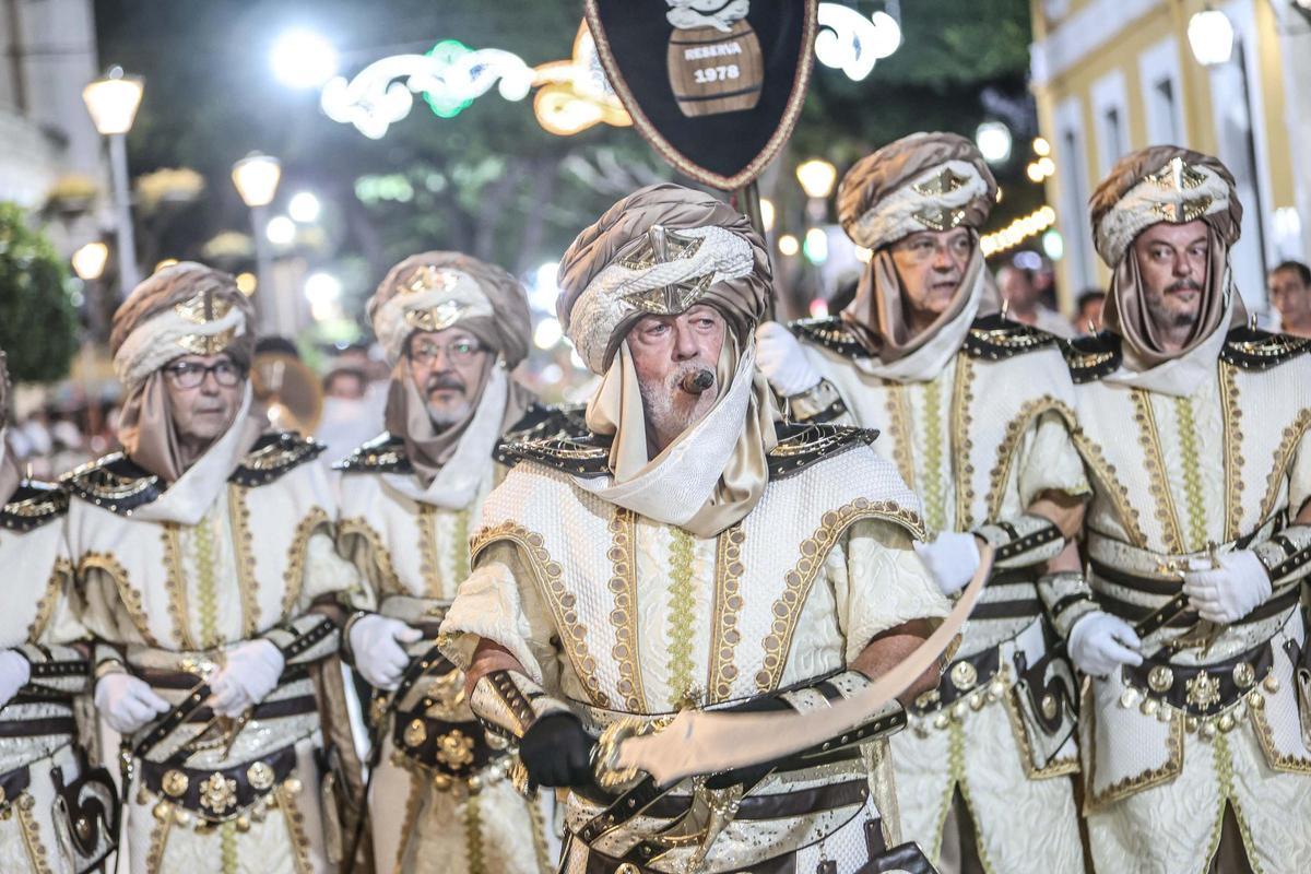 Aquí tienes las mejores imágenes de la Feria y Fiestas de Moros y Cristianos de Almoradí