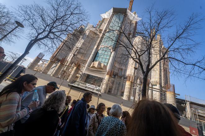 La Sagrada Família pide más tiempo a los tres escultores que optan a hacer la fachada de la Gloria para elegir al responsable