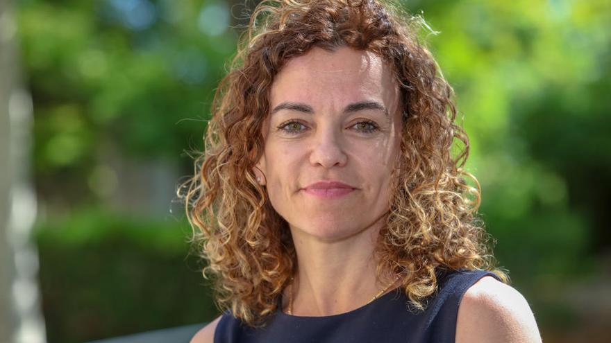 Rosario Sánchez: Una delegada del Gobierno para gestionar las cuentas