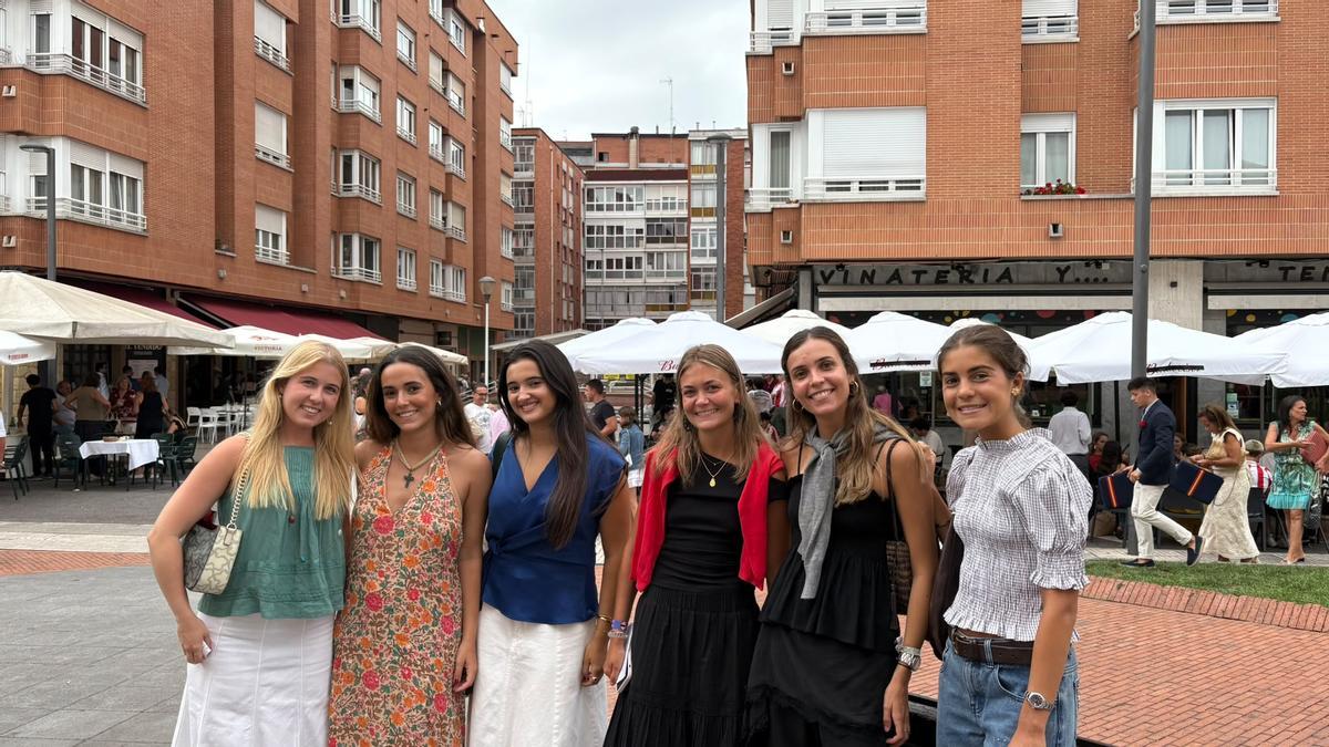 El ambiente en la novillada para cerrar la feria de Begoña en El Bibio, en imágenes El ambiente en la novillada para cerrar la feria de Begoña en El Bibio, en imágenes