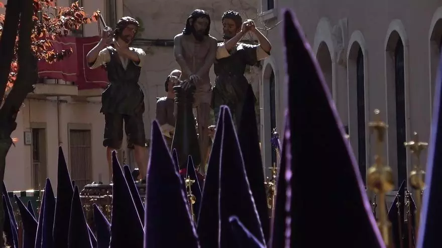 Vuelve a ver la procesión de la Vera Cruz de Zamora en tres minutos: el Evangelio en la calle