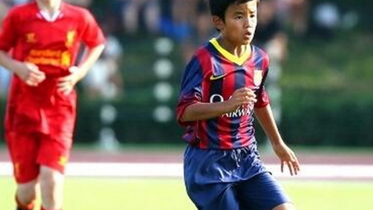 Takefusa Kubo durante su etapa como jugador del Barça