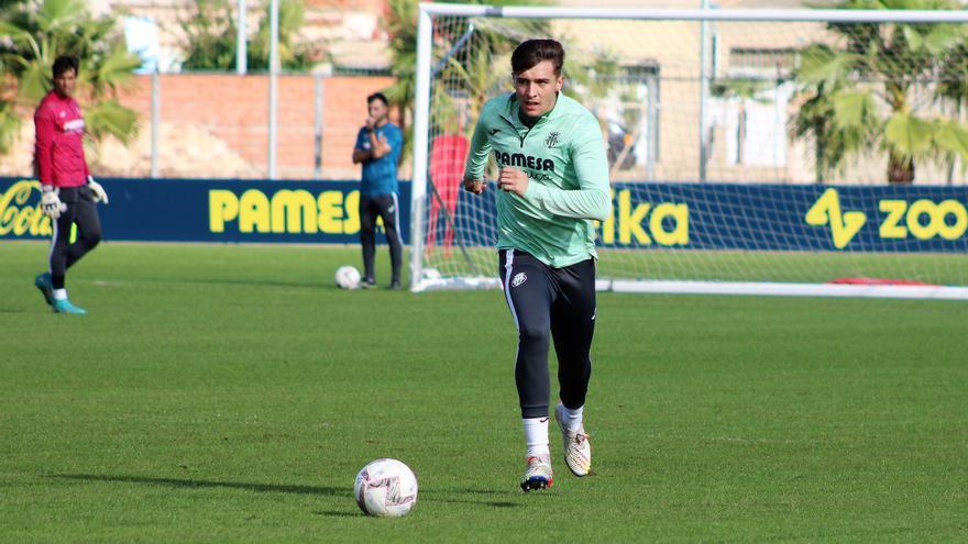 Miguel Álvarez consolida un once de &#039;intocables&#039; en el Villarreal B